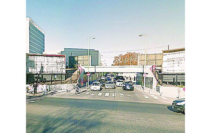 Tierra de nadie. A la joven la interceptaron en el puente que cruza Soler en su intersección con Juan B. Justo. Vecinos denuncian ola de robos en esa zona.
