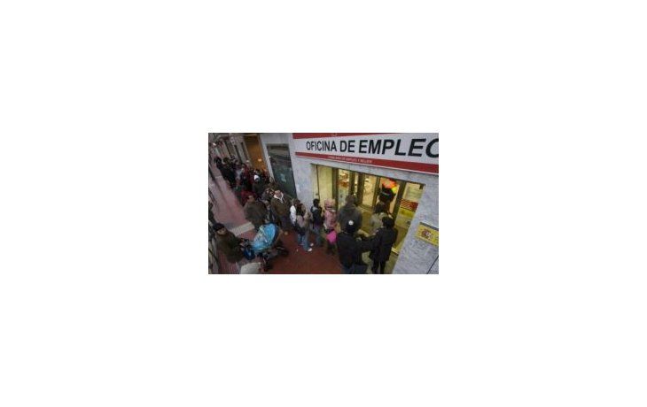 El verano en España calma el problema de desempleo