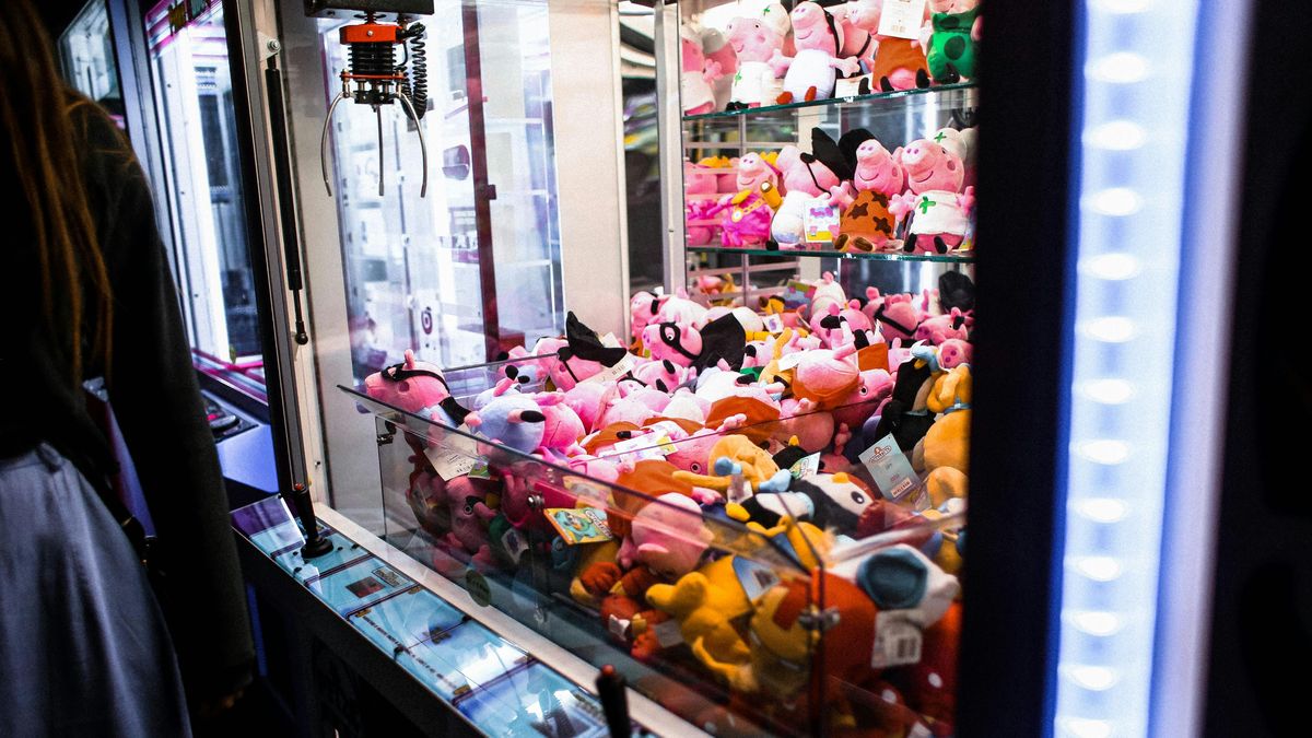 4 steps to win on the stuffed machine on the first play