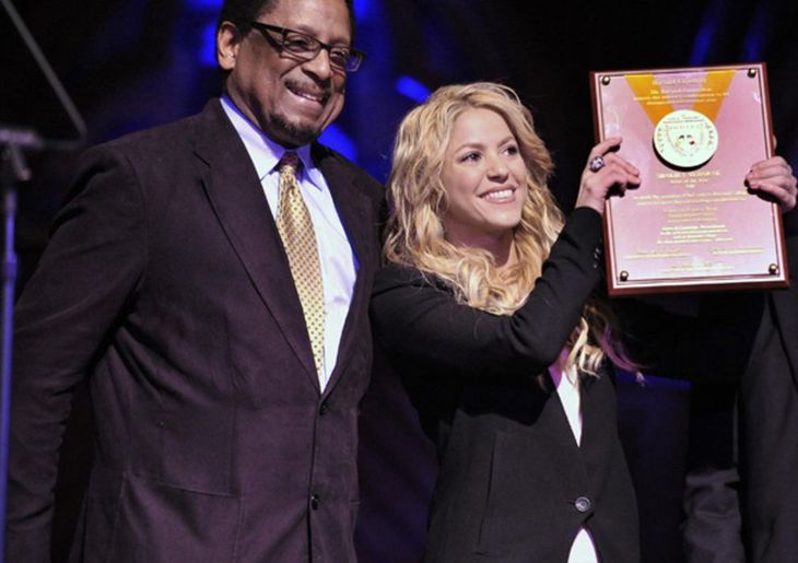Por qué la Universidad de Harvard premió a Shakira Por qué la Universidad de Harvard premió a Shakira