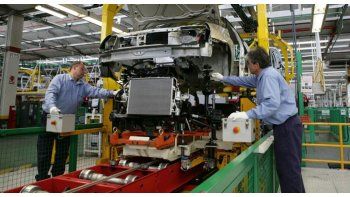 En el mes de julio los despidos se concentraron particularmente en 6 actividades. Se trata del sector textil, automotriz petrolero, frigorífico, electrónica y electrodoméstico y sector servicios -comercial-.