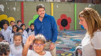 diputados de cambiemos visitaron escuelas en el inicio de clases