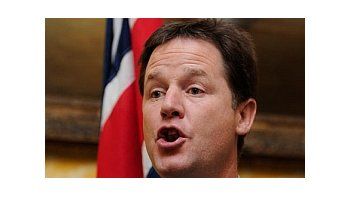 Según Clegg, ayudaría a sacar a la economía británica de la recesión.