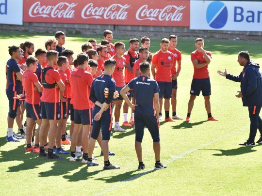Dabove tuvo su primera jornada como DT de San Lorenzo.