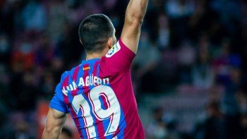 Sergio Agüero debutó en Barcelona.