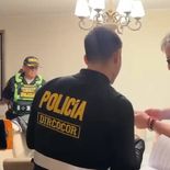 La policía avanza en allanamientos a 12 domicilios por denuncias de irregularidades en los comicios. La policía avanza en allanamientos a 12 domicilios por denuncias de irregularidades en los comicios.