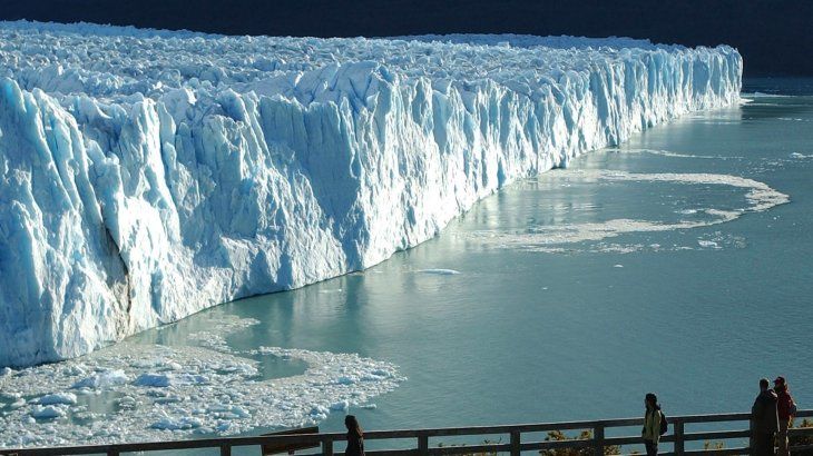 El glaciar Perito Moreno: tres curiosidades de la masa de hielo más imponente de Argentina