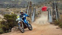Luciano Benavides sufrió un fuerte impacto a bordo de su moto