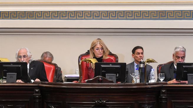 Verónica Magario.jpg