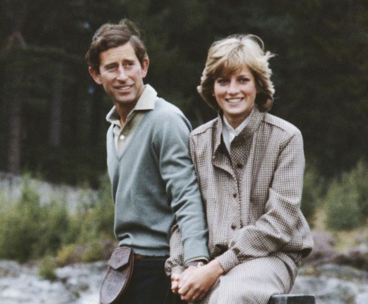 Príncipe Carlos y Lady Di. 