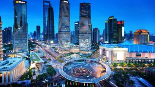 La experiencia académica impulsada por UCEMA y la Fundación ICBC propone una inmersión en el ecosistema económico chino para analizar de primera mano el funcionamiento de sus centros financieros, industriales y tecnológicos. La experiencia académica impulsada por UCEMA y la Fundación ICBC propone una inmersión en el ecosistema económico chino para analizar de primera mano el funcionamiento de sus centros financieros, industriales y tecnológicos.