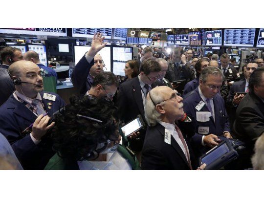 Wall Street cedió un 0,6% tras decepcionantes balances empresarios