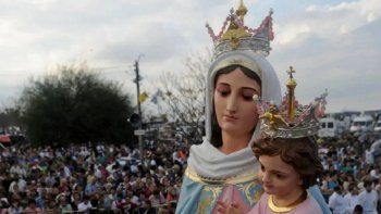 Como cada año, miles de fieles peregrinan hasta San Nicolás para rezarle a la Virgen del Rosario.&nbsp;