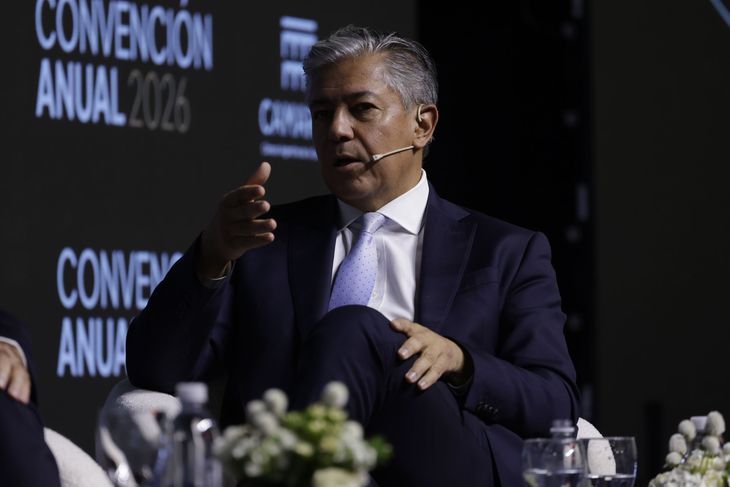 Figueroa señaló que el potencial de Vaca Muerta requiere del desarrollo de infraestructura en la provincia. Figueroa señaló que el potencial de Vaca Muerta requiere del desarrollo de infraestructura en la provincia.