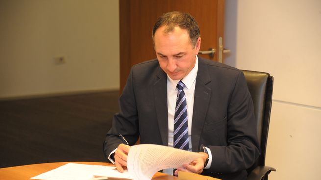 Carlos Albisu advirtió que Salto no podría pagarle el sueldo de julio a sus funcionarios. 