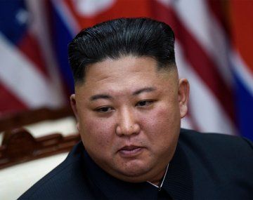Kim Jong-un supervisó el lanzamiento de misiles de crucero estratégicos de largo alcance sobre el mar al oeste de la península coreana. Kim Jong-un supervisó el lanzamiento de misiles de crucero estratégicos de largo alcance sobre el mar al oeste de la península coreana.