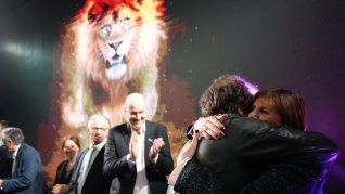 Todo el Gabinete dijo presente en el cierre de campaña de Manuel Adorni.