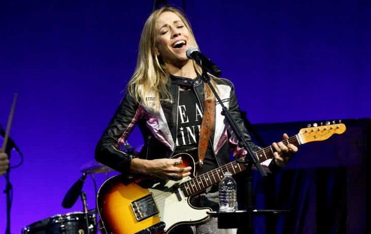 Sheryl Crow reveló que fue amenazada y acosada por el mánager de Michael Jackson