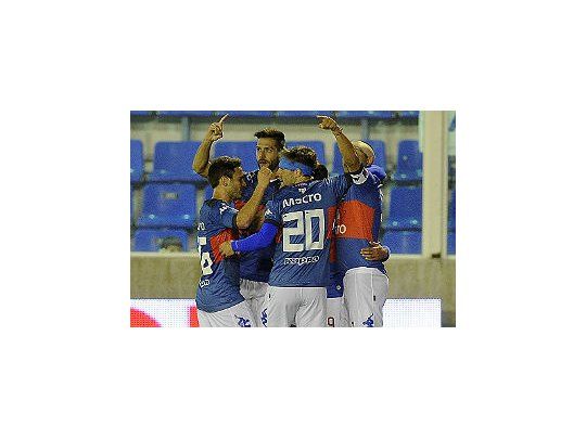 Tigre arrasó a los juveniles de Vélez