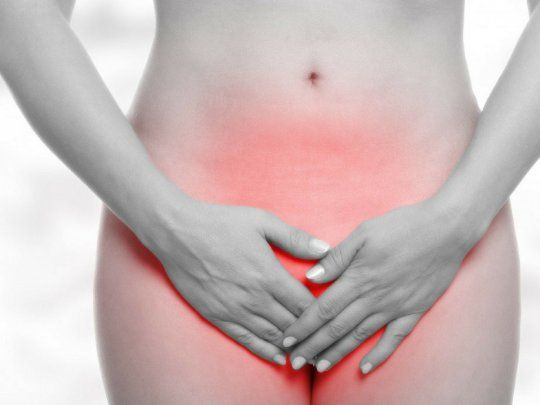 dolores menstruales vaginitis infección mujer.jpg