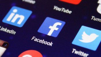 La nueva función de Facebook permite generar una copia de seguridad de fotos y videos.