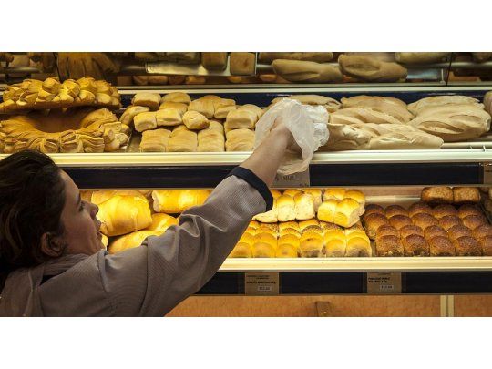 Advierten que por suba de la harina el precio del pan podría superar los $ 80
