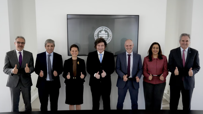 Javier Milei encabezó una reunión con autoridades del Banco Mundial en la Quinta de Olivos.