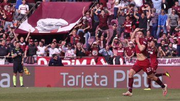 Aire. Lanús volvió al triunfo en la Liga Profesional luego de diez fechas.