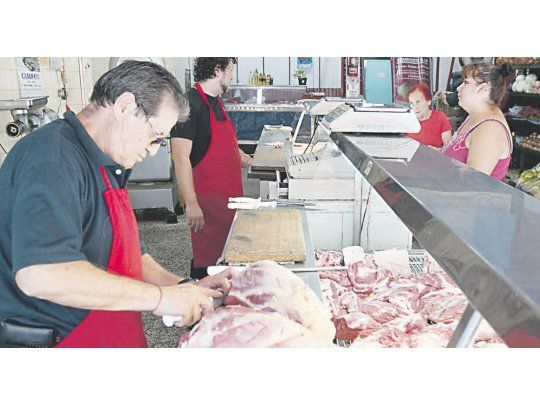 al mostrador. El mercado interno absorbe alrededor del 90% de lo que se produce. En promedio cada argentino consume 55 kilos por año, cifra que está en caída en los últimos meses.