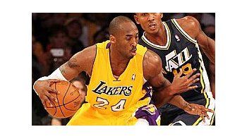 Kobe Bryant anotó 26 puntos.