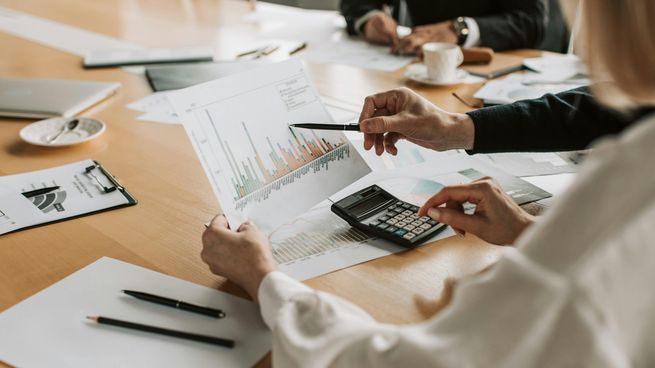 El gobierno trabaja a contrarreloj para definir las negociaciones salariales antes de fin de mes.