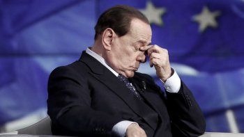 El tres veces primer ministro italiano SilvioBerlusconi está internado por coronavirus