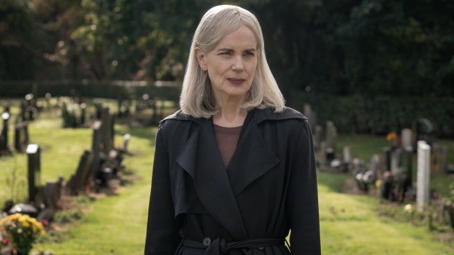Con un elenco encabezado por Nicholas Denton y William Fichtner y cruces con otras producciones del mismo universo, el spin-off llega este lunes a la televisión argentina.