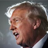 El petróleo se dispara y vuelve a superar los 100 dólares tras la intervención de Donald Trump en Ormuz. El petróleo se dispara y vuelve a superar los 100 dólares tras la intervención de Donald Trump en Ormuz.