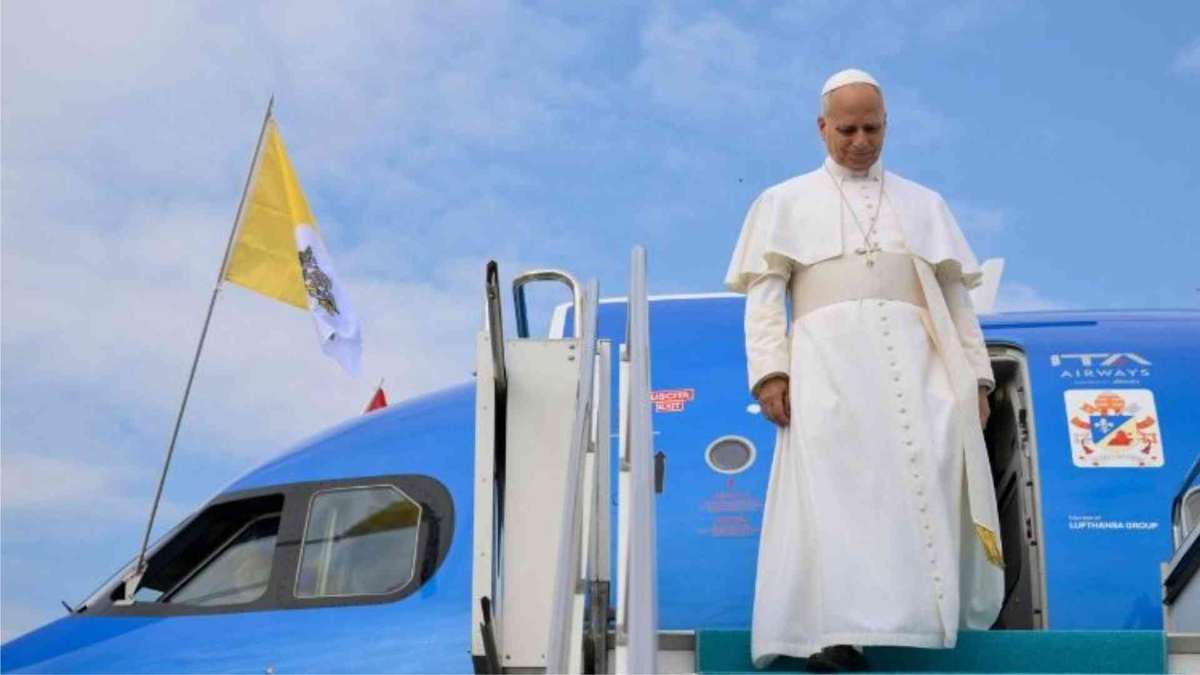León XIV pisó suelo español por primera vez como Papa en una