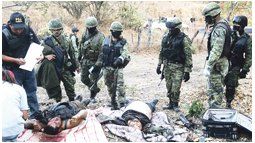 Las bolsas con restos humanos fueron localizadas en una fosa clandestina en el área metropolitana de Guadalajara. Las bolsas con restos humanos fueron localizadas en una fosa clandestina en el área metropolitana de Guadalajara.