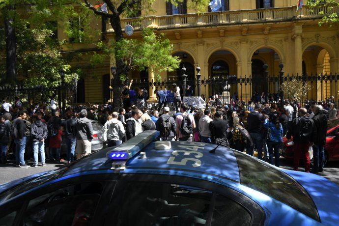 A la fecha, al menos 13 colegios estaban tomados