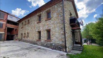 El ayuntamiento ofrece alquiler gratuito por tres meses y trabajo.