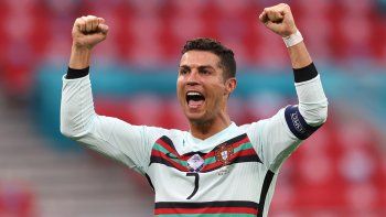 Cristiano Ronaldo anotó por duplicado y es el máximo goleador histórico de la Eurocopa.