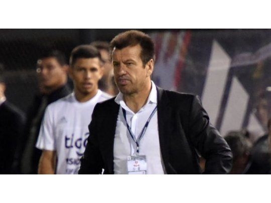 Brasil marcha sexto, fuera de la zona clasificatoria al Mundial, y el segundo ciclo de Dunga al mando de la Selección pende de un hilo.