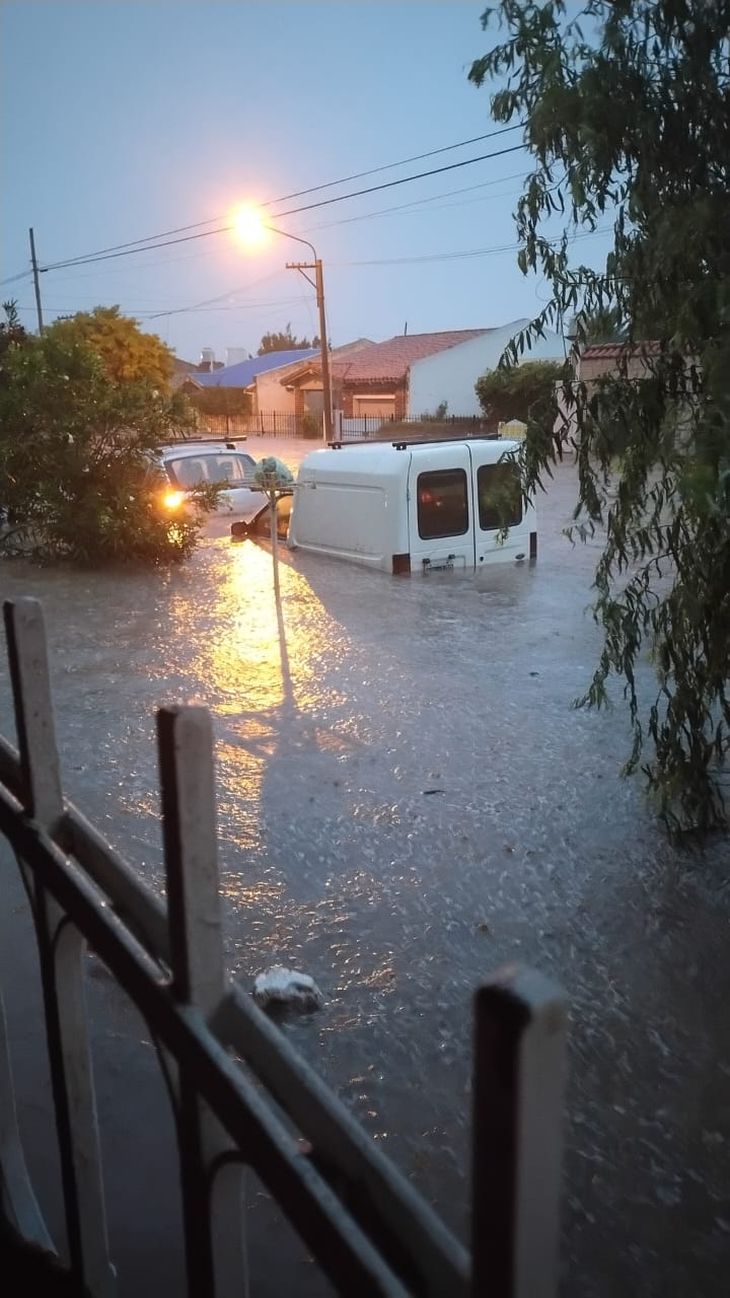 El temporal en Bahía Blanca dejó importantes pérdidas materiales. El temporal en Bahía Blanca dejó importantes pérdidas materiales.