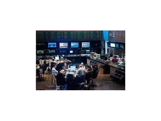 La bolsa porteña avanzó 4,6% y bonos hasta 4%