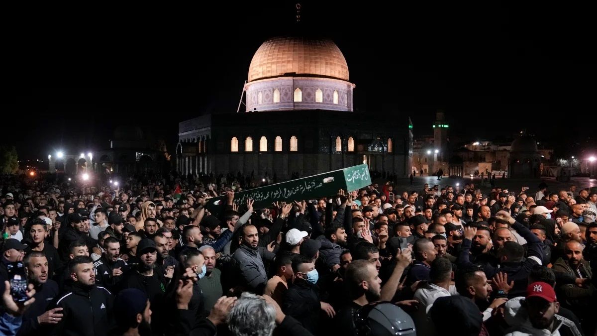 Tension escalates after new clashes with Israeli police during a funeral