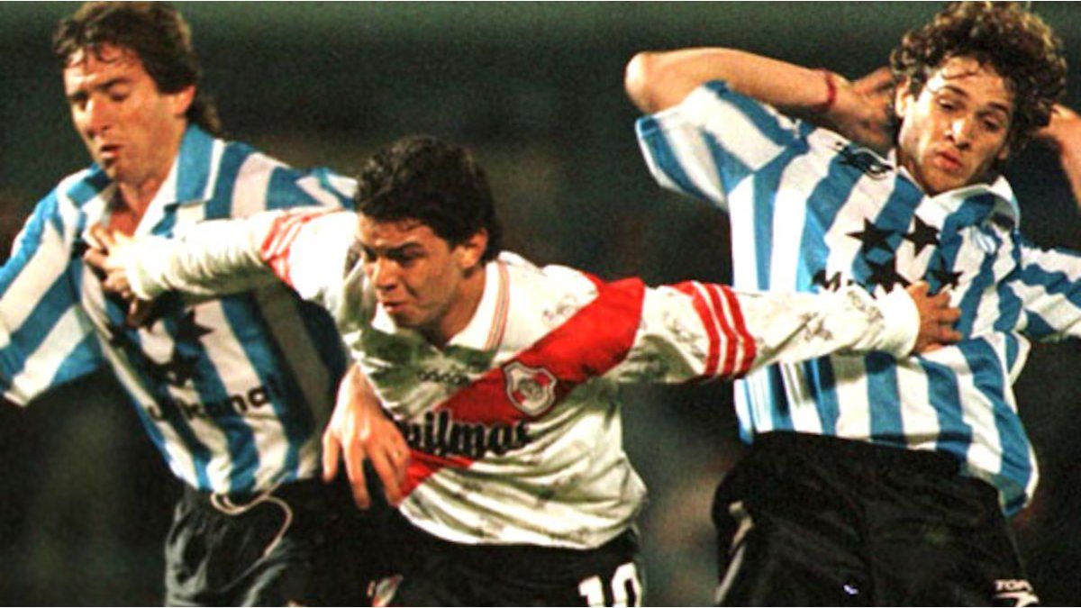 The illusion of the Academy: the favorable history of Racing in Cups against River