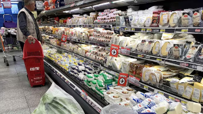 La ONG denuncia que entre los precios finales se ocultan impuestos.