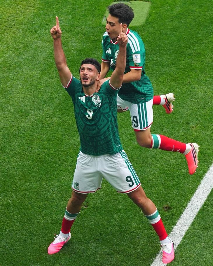 Raúl Jiménez, el colombiano nacionalizado mexicano, selló la victoria de México con un cabezazo a los 67 minutos.