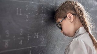 La iniciativa incorpora mecanismos de financiamiento por demanda, como vouchers y aportes a escuelas privadas, en un contexto de caída de la natalidad y crisis de matrícula. Las dudas sobre su sostenibilidad. La iniciativa incorpora mecanismos de financiamiento por demanda, como vouchers y aportes a escuelas privadas, en un contexto de caída de la natalidad y crisis de matrícula. Las dudas sobre su sostenibilidad.