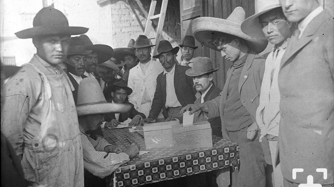 La reforma electoral de 1904 amplía el periodo presidencial de cuatro a seis años.