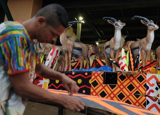 Río de Janeiro ya vive el carnaval en sus calles