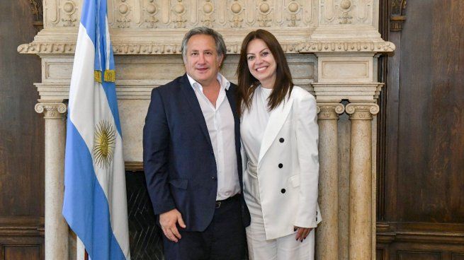 Pablo de la Torre y Sandra Pettovello.